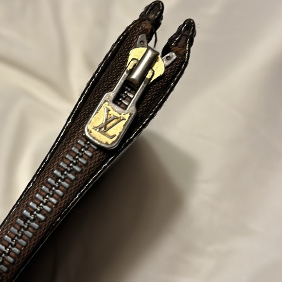 Louis Vuitton Monogram Canvas Poche iPad or Document Case - Picture 14 of 17